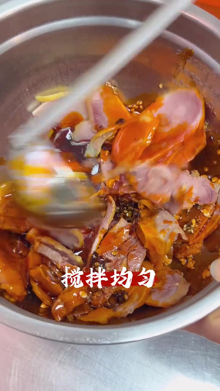 晚饭时间到,麻辣鸡片下饭绝配哟～