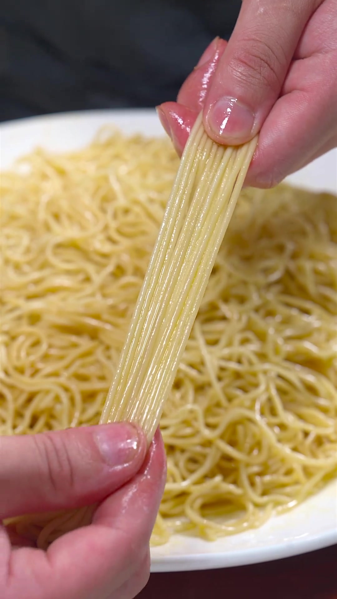 四川凉面在家里做到底是蒸还是煮,佐料咋调才好吃,详细做法请查收