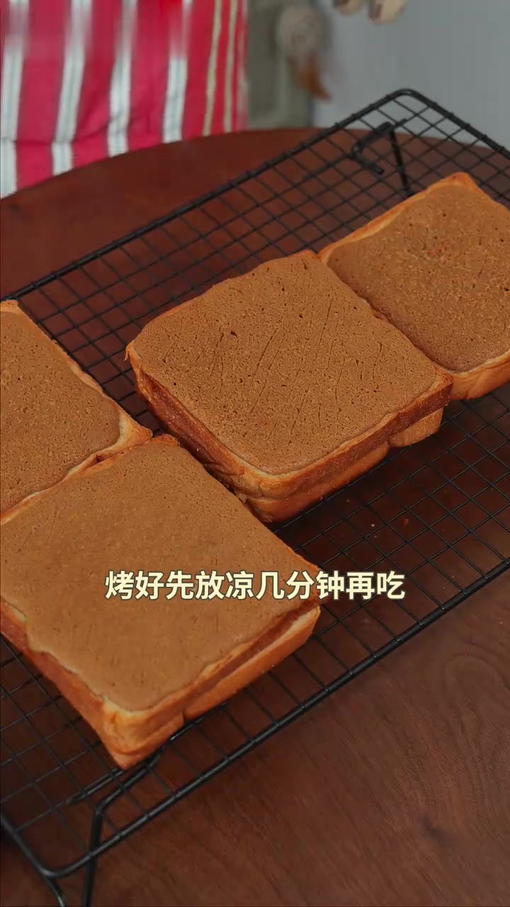东南亚的吐司神仙吃法“Roti boy”,好吃惨了!