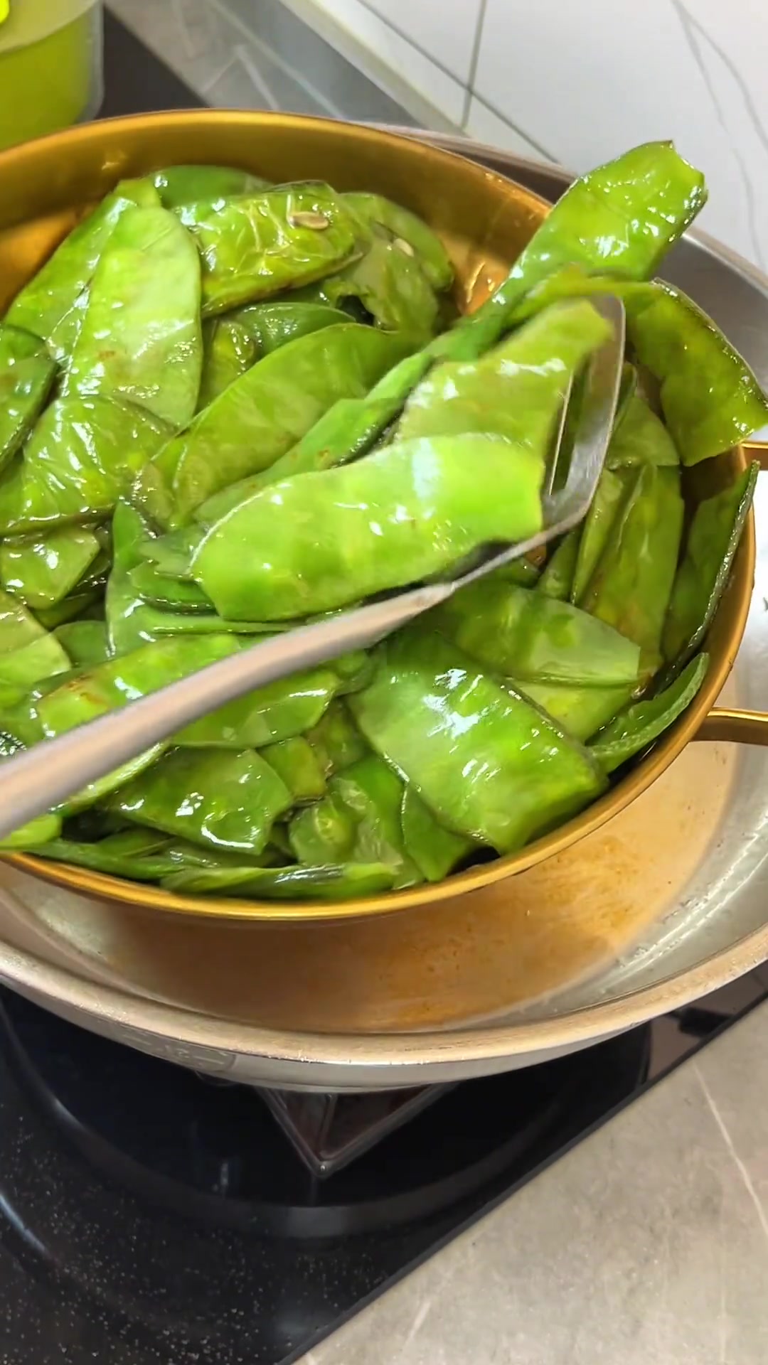 梅豆角做的风味小菜,比肉都好吃,快来试试吧!