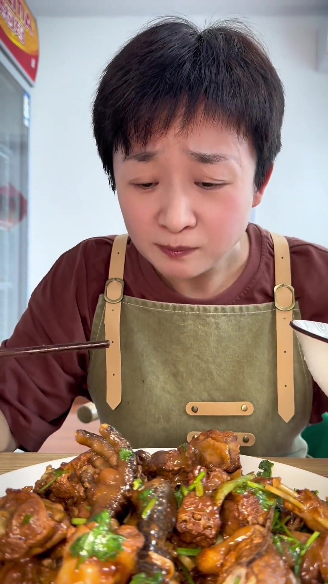 炒鸡的秘密中秋佳节,山东人的餐桌上,一盘家常炒鸡
