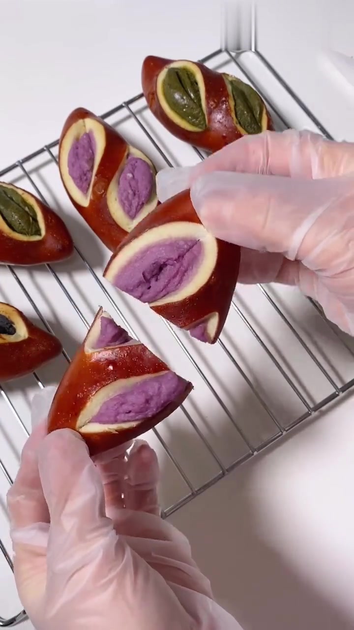 实现碱水面包自由!一次解锁抹茶/黑芝麻/芋泥三种口味