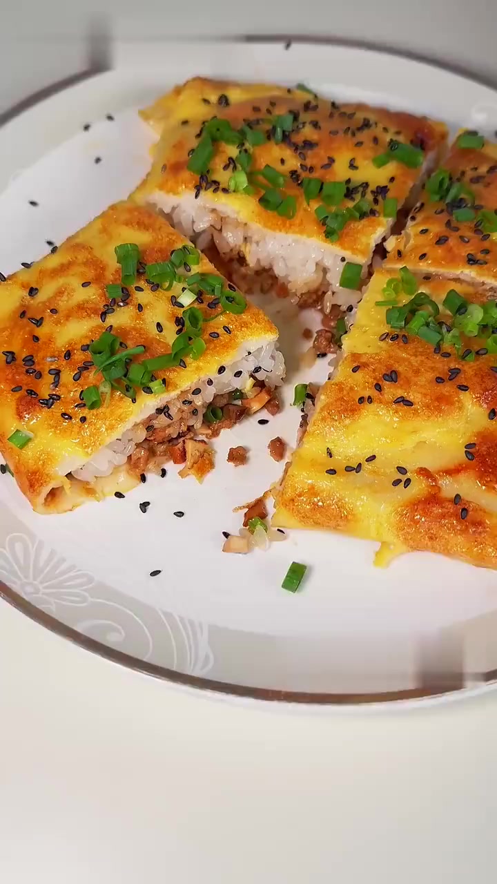 去过一次武汉一定吃过武汉的过早,三鲜豆皮真的味道很绝!跟着视频,在家也能过早!