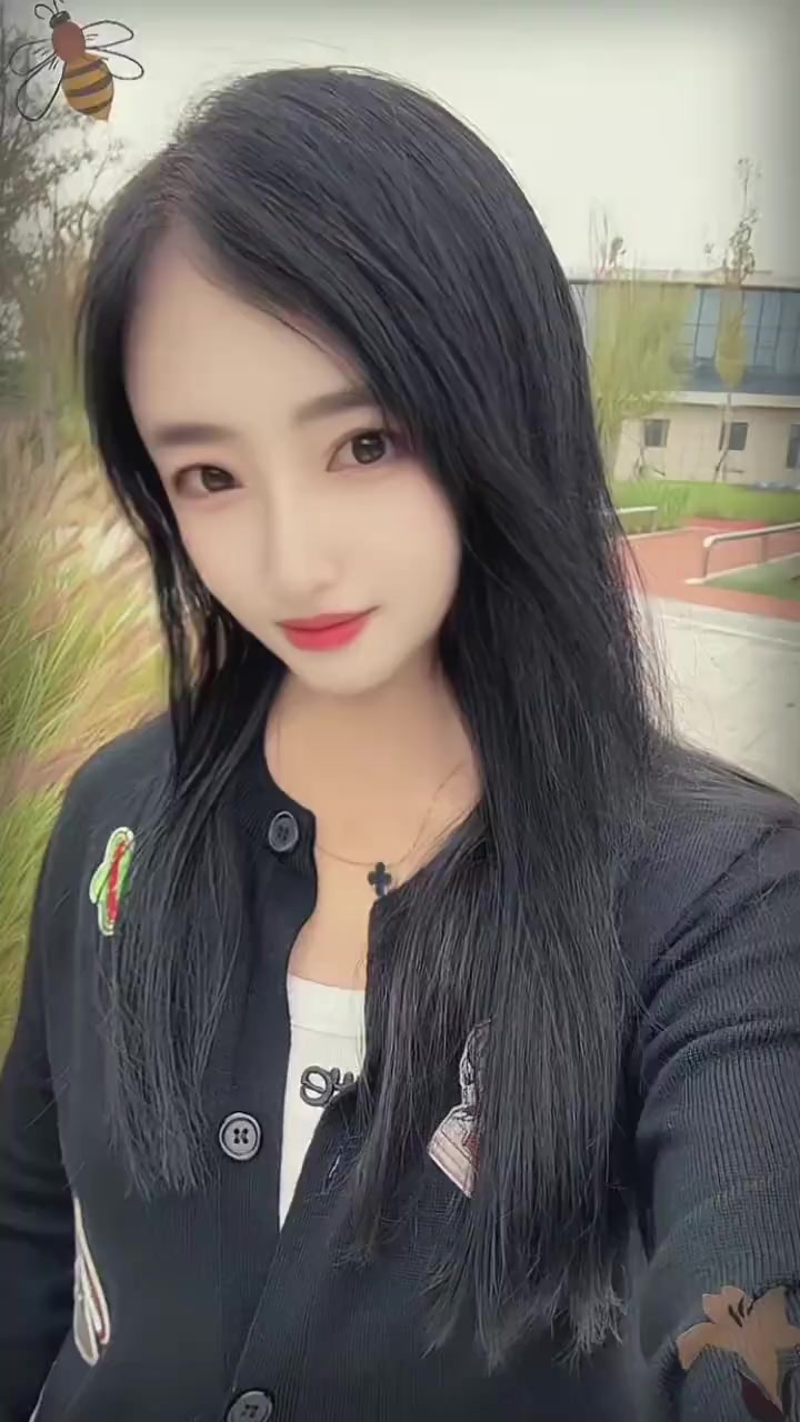 后来才懂,一地鸡毛才是生活的本质,什么年龄该走什么路,你一步也别想逃……