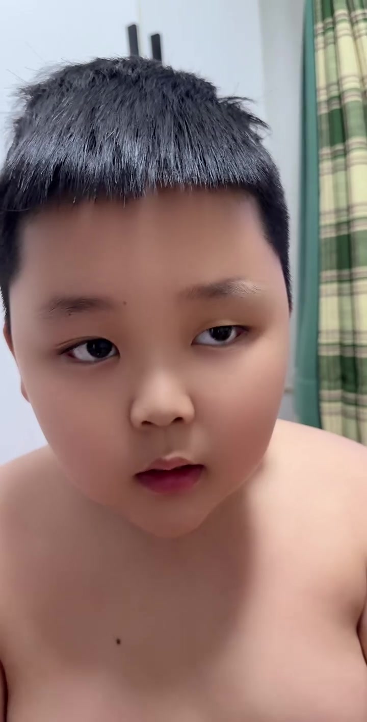 吐槽儿子小饭桌饭菜,这能吃吗?你们呢?