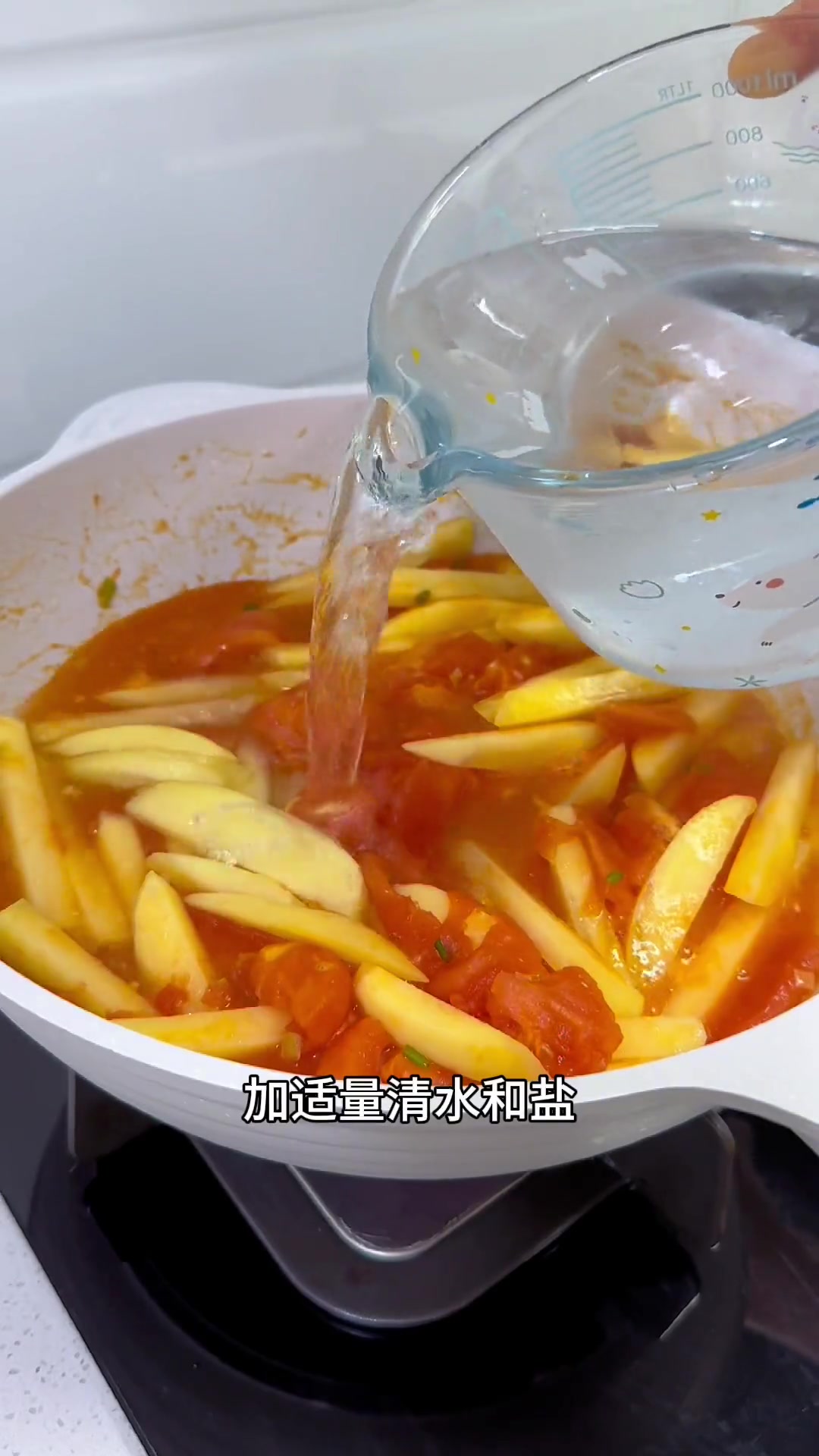 加土豆的西红柿鸡蛋汤超好吃,蛋包饭团开启美好早餐