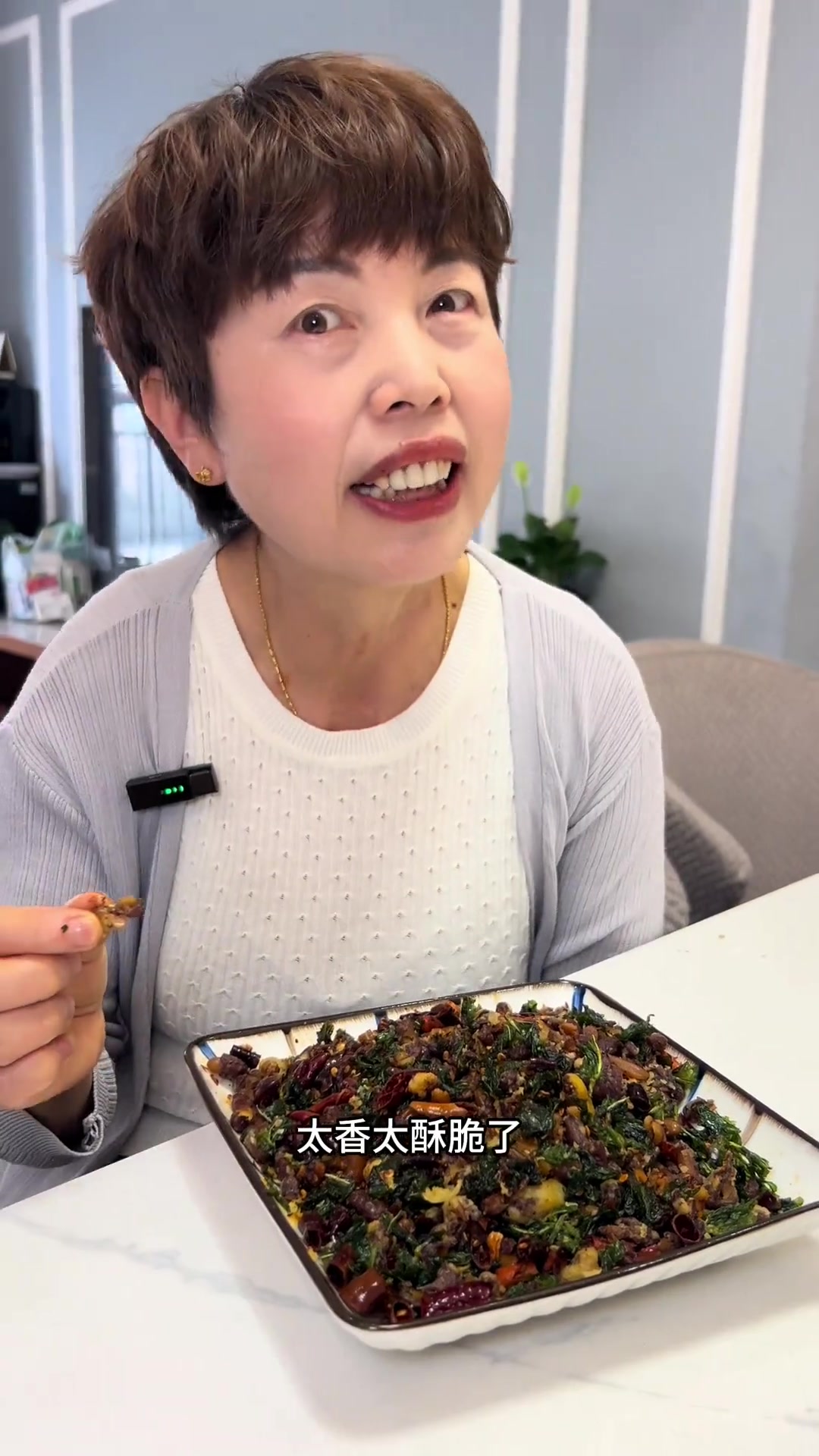 昆明香酥红豆云南人最爱吃的「香酥薄荷红豆」,外酥里沙,做法简单,又美味,实在是太好吃啦