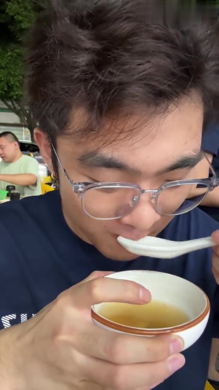 广州“雷州羊肉火锅第一人”镇店之宝的季节到啦!