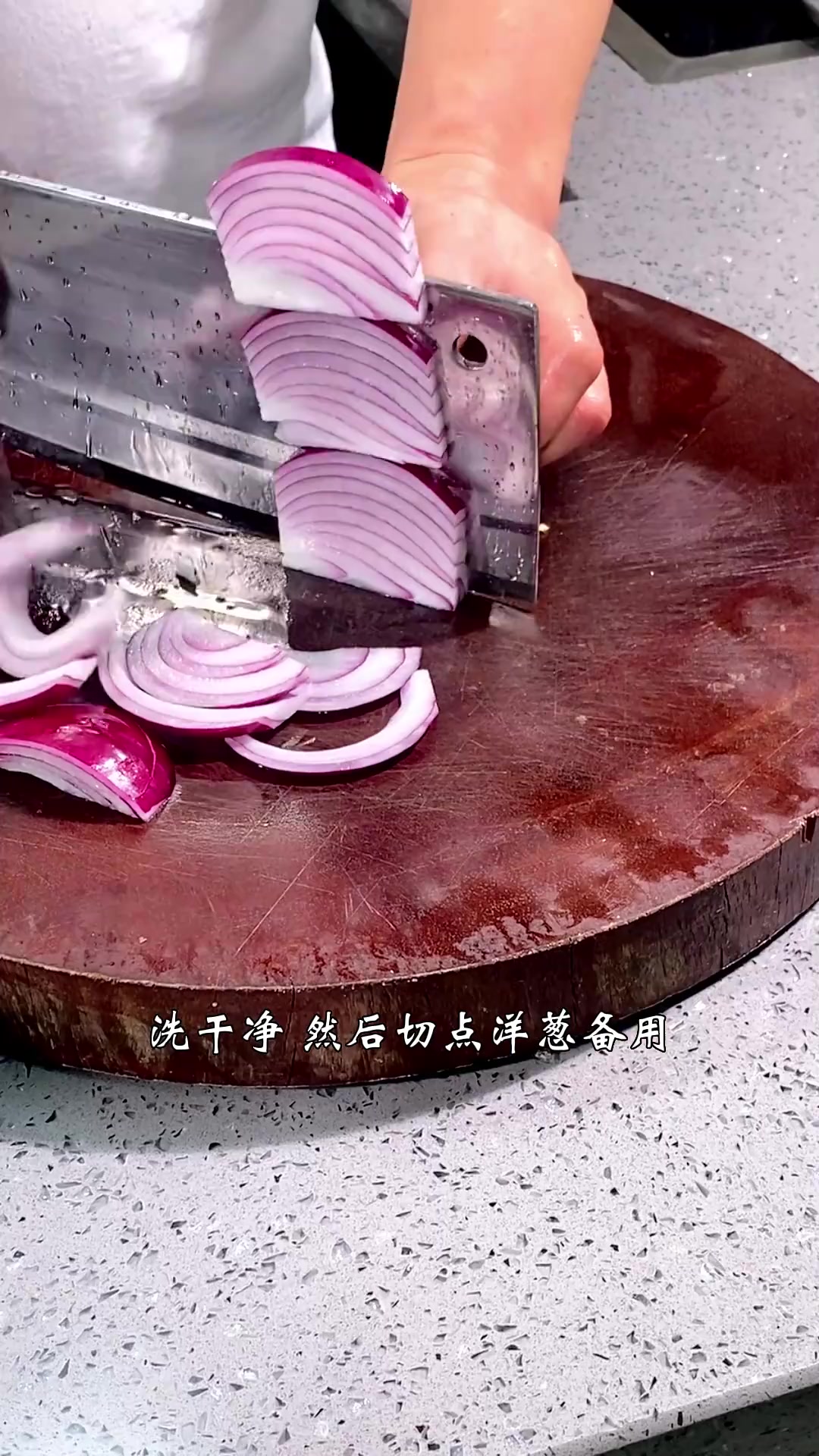干锅馋嘴牛蛙做法简单详细,学会人人夸你是大厨