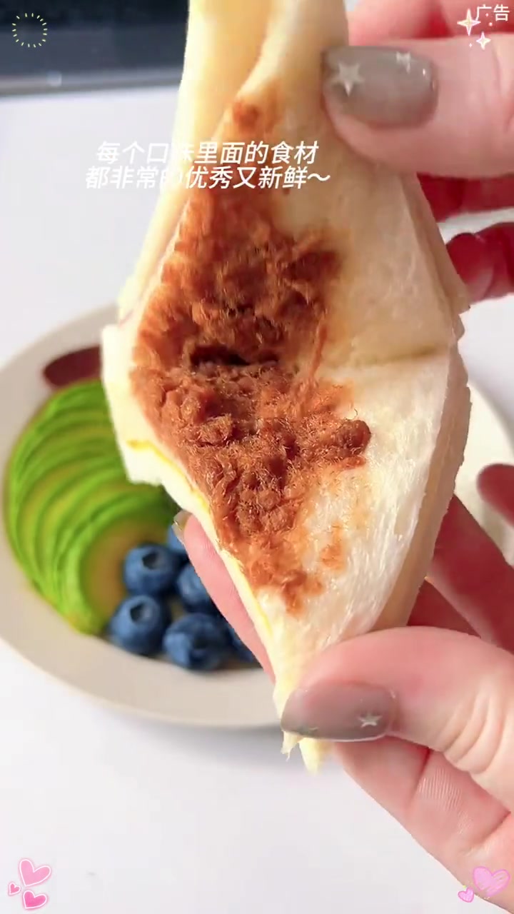 新口味——香草冰激凌!满滋屋限时活动(拍任意规格再送一个他们家的牛奶招牌!)