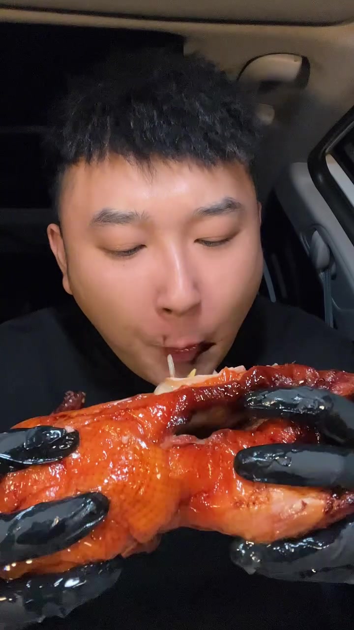 脆皮烤鸭嘎嘎香