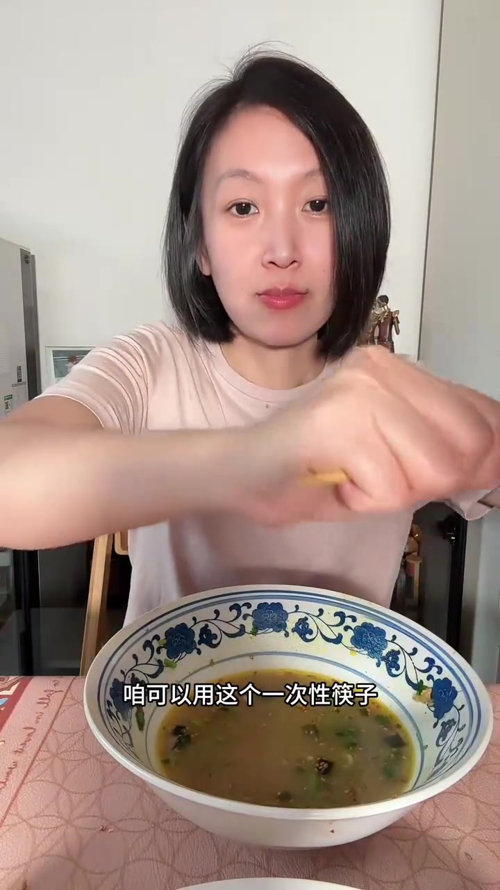 黄汤拉面吃做一条龙