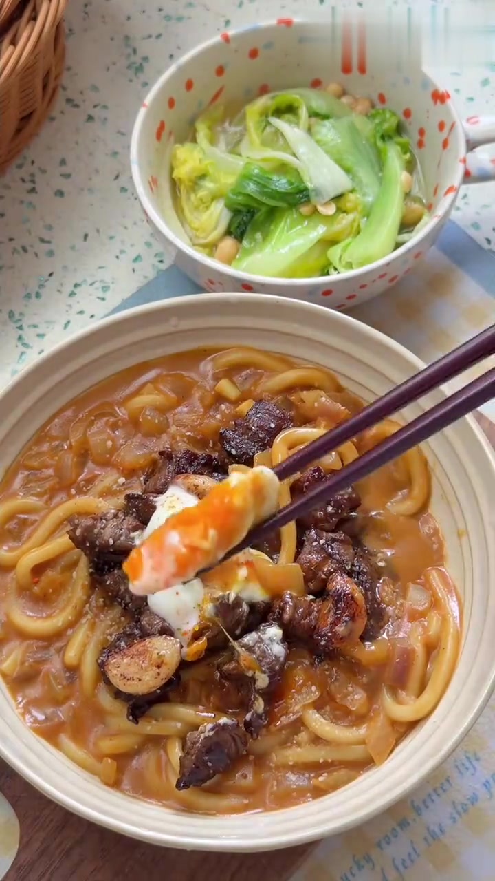 干净饮食|辣咖喱牛肉乌冬面