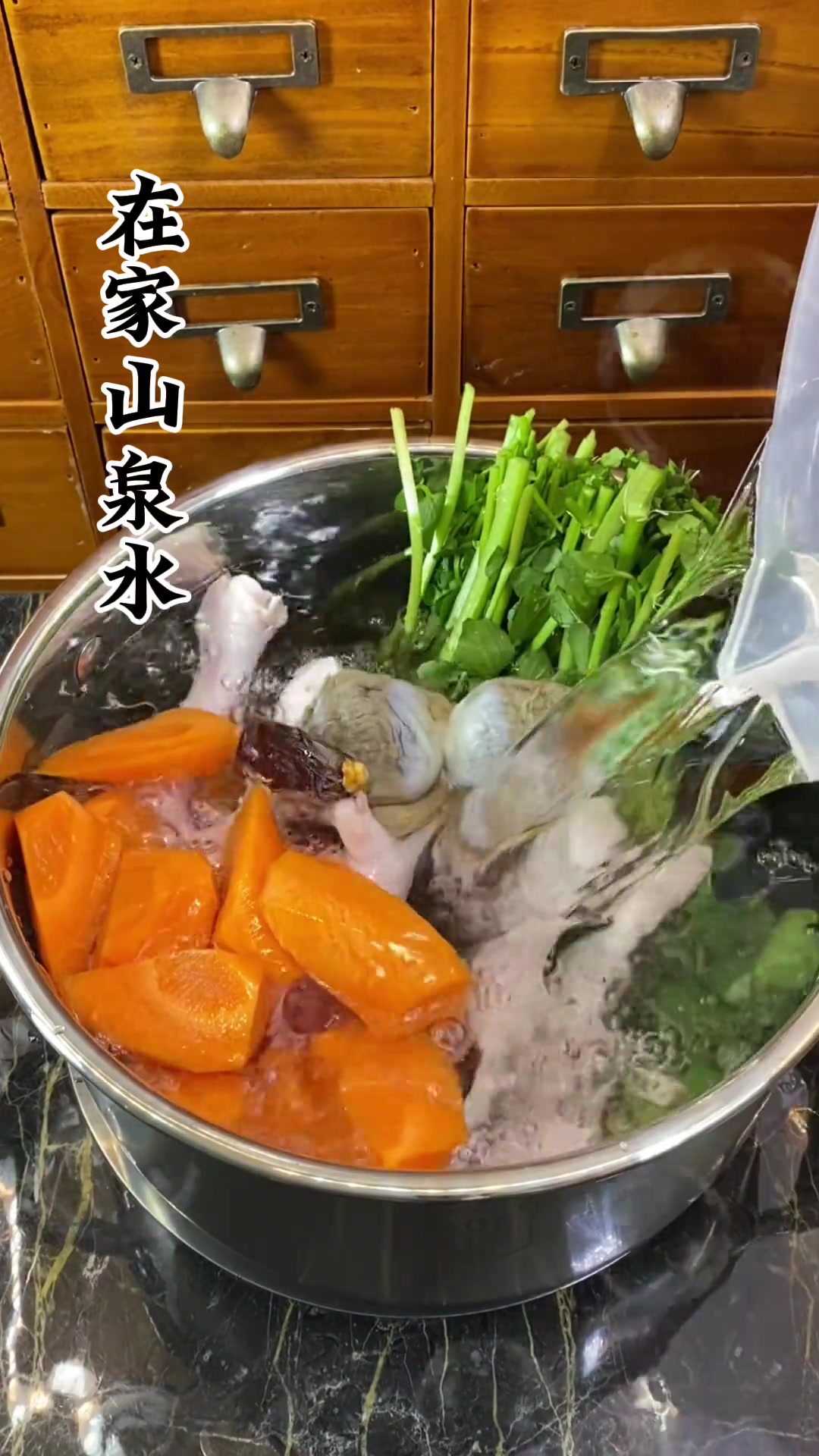 在广东!这个西洋菜陈肾煲猪踭,喝过才懂它的含金量