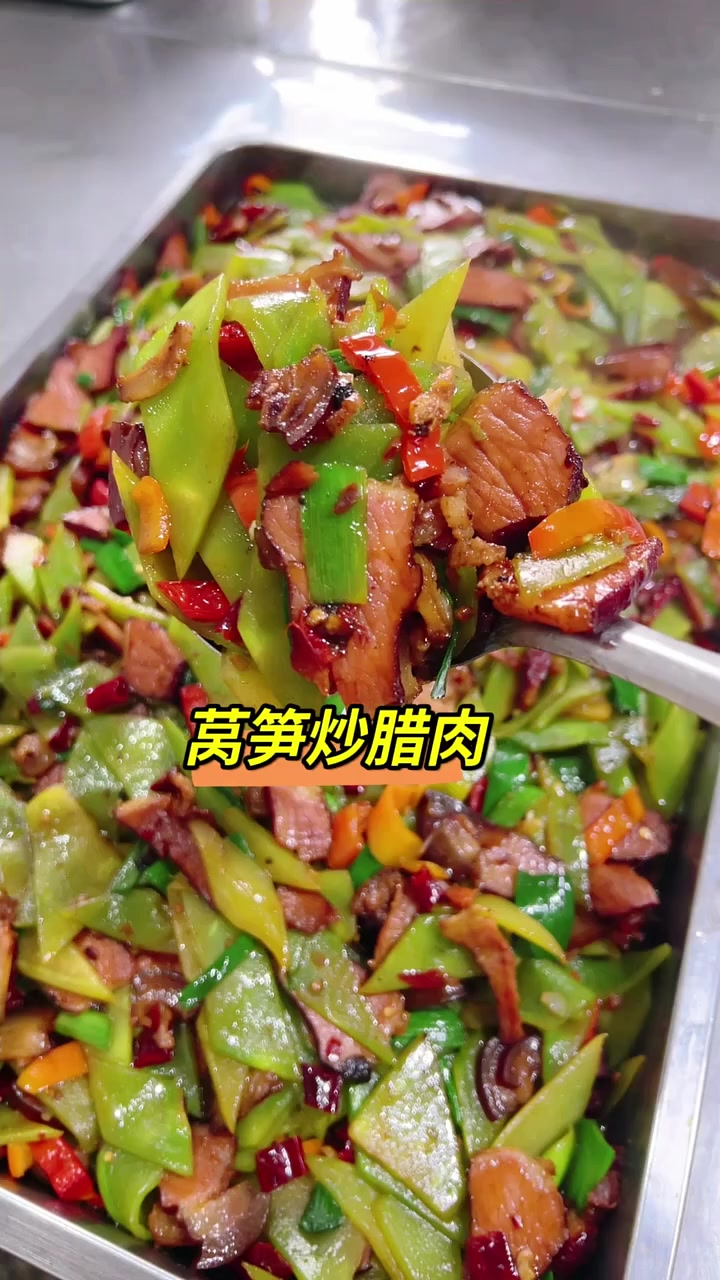 和朋友们分享食堂一周一菜谱，荤素搭配不重样，简单很受欢迎