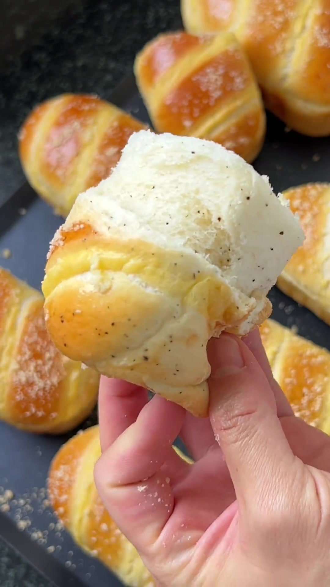 中种法做出来的红茶柠檬卡仕达酱乳酪面包真的巨好吃