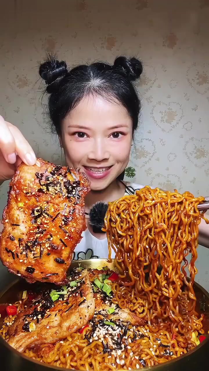 康师傅的火鸡面也值得一试