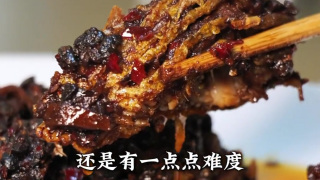 分享一道豆豉鱼的做法,也是传统川菜里的经典鱼肉吃起来酥脆化渣~