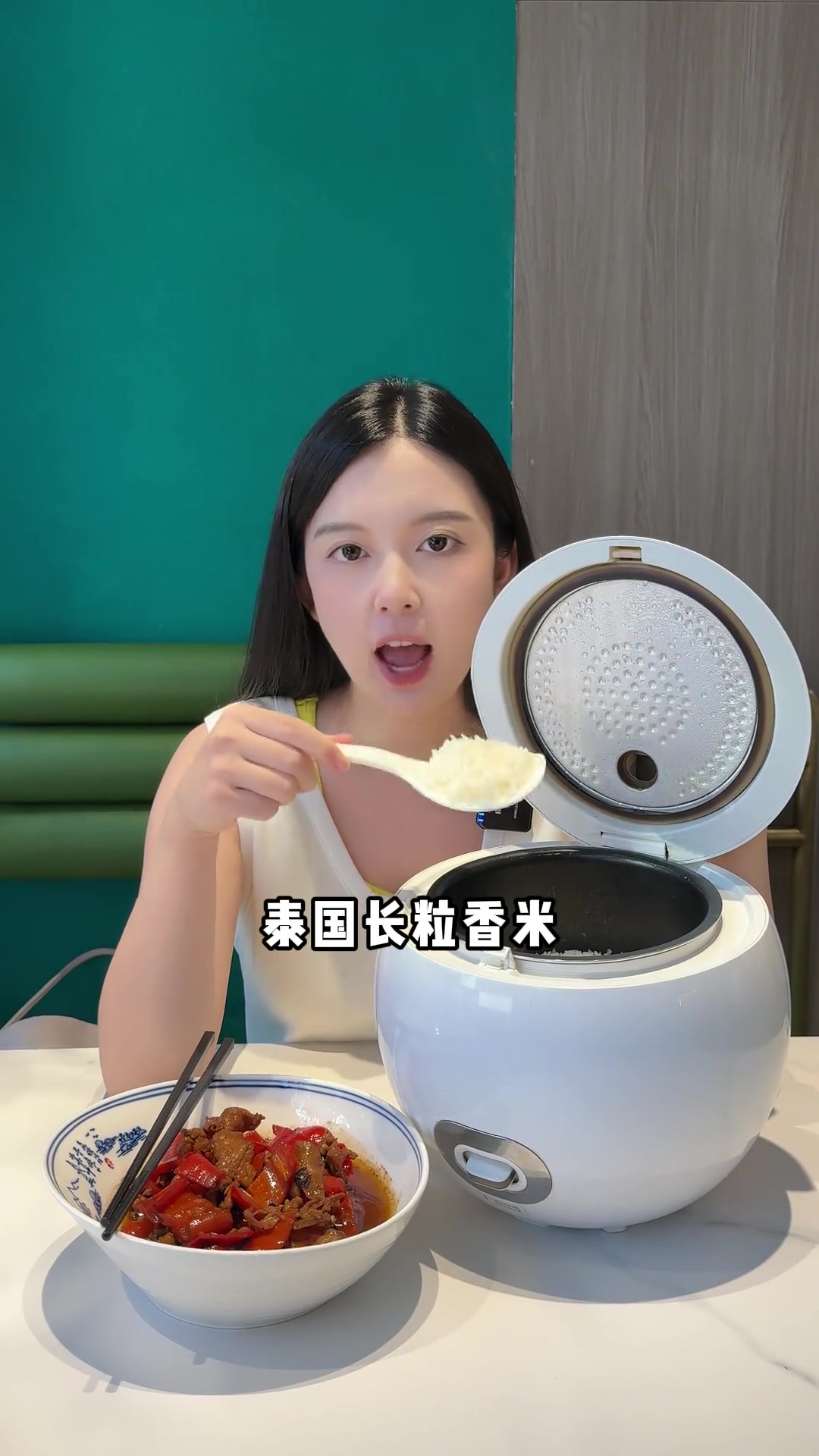 我们家第三道特色菜那就是肉汤泡饭~哪位朋友说对了！看看这一期的肉汤泡饭幸运名单里有没有你~