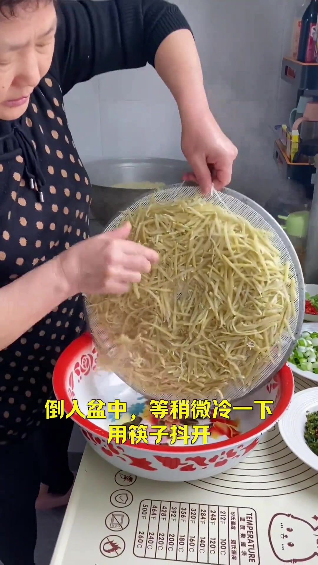 红薯麦饭大家吃过木有,还可以用啥蒸麦饭