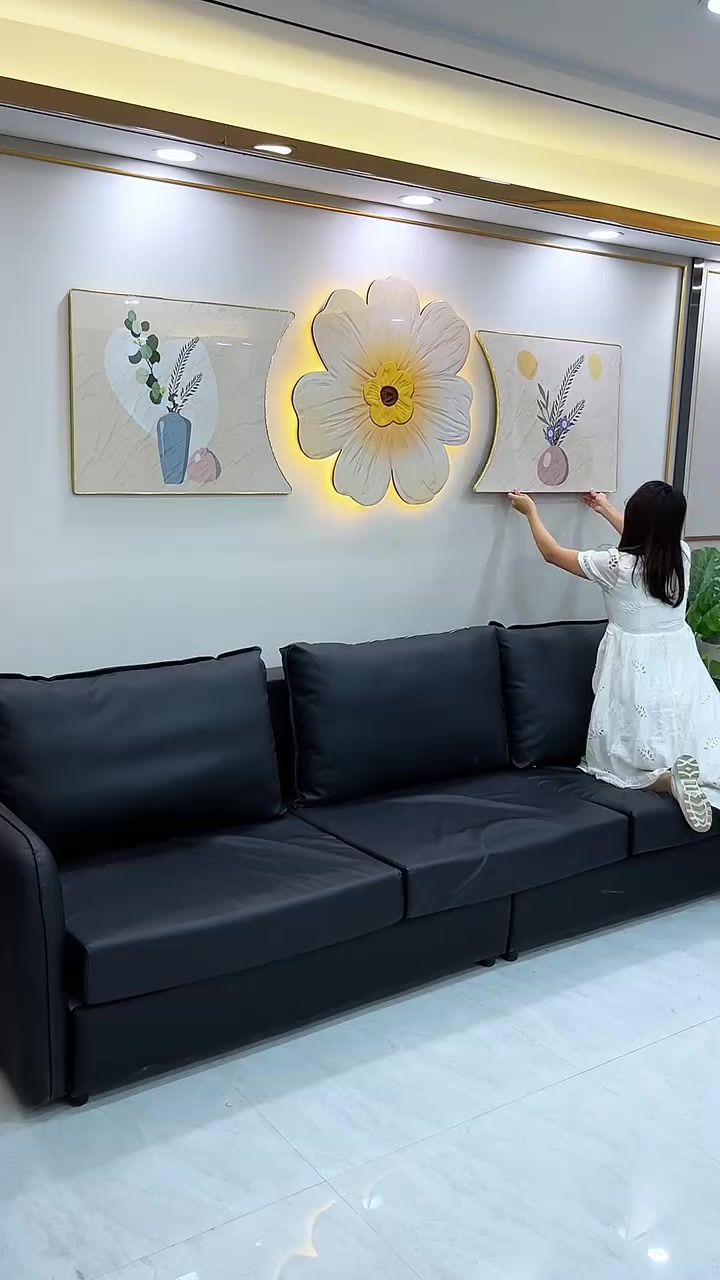 你家什么装修风格告诉我,我来给你搭配沙发背景墙挂的装饰画!晶瓷画装饰画 家居装饰技巧 软装
