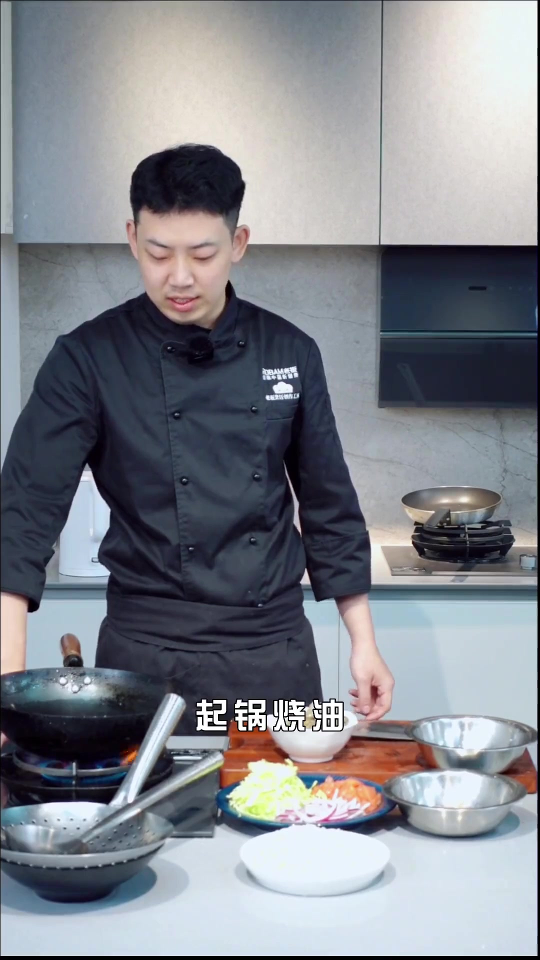 海鲜炒面超赞!海鲜超多,吃着超过瘾～