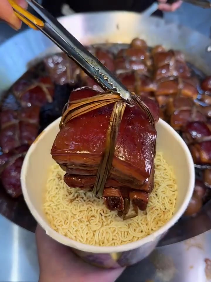 真正的红烧肉泡面
