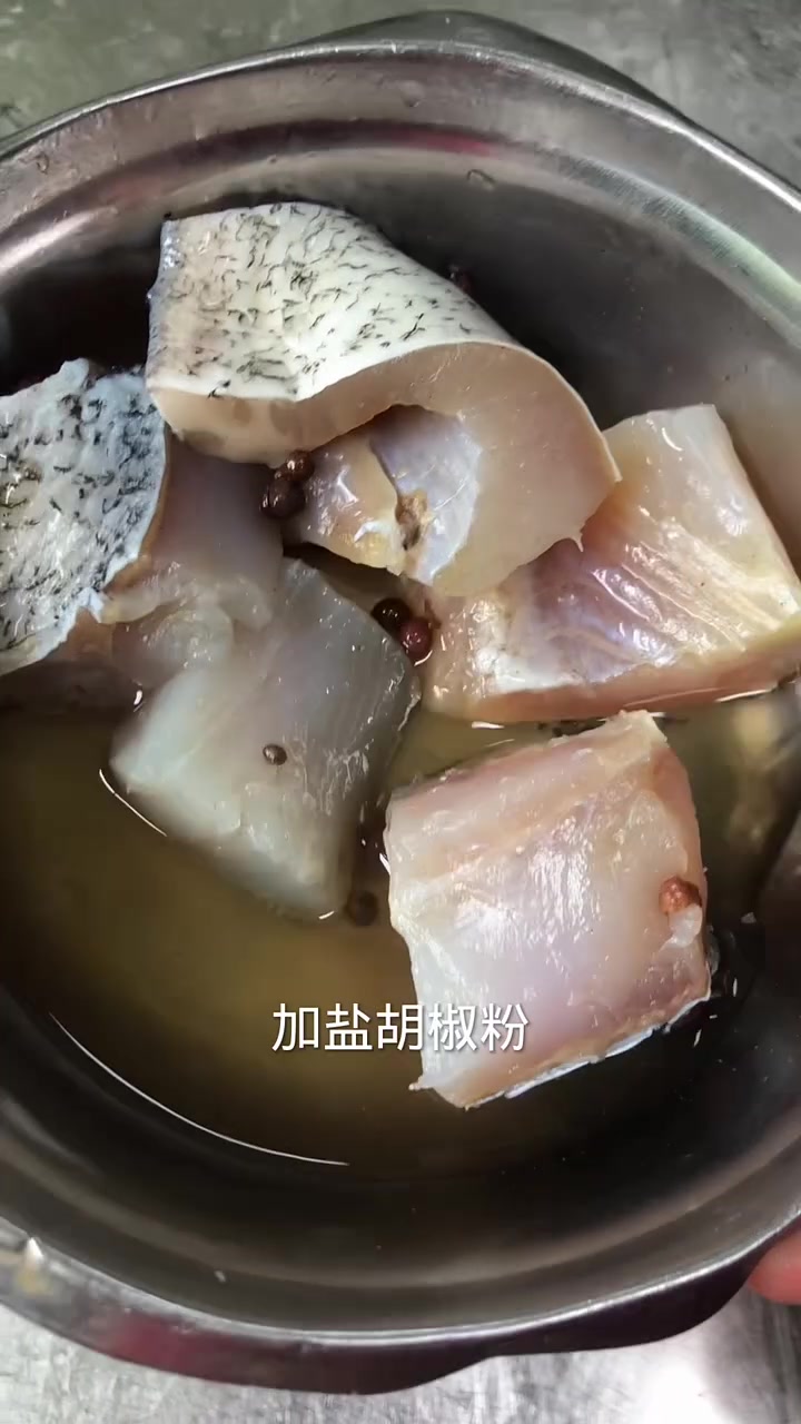 鲜鱼炖豆腐教程,汤鲜肉美超好吃!