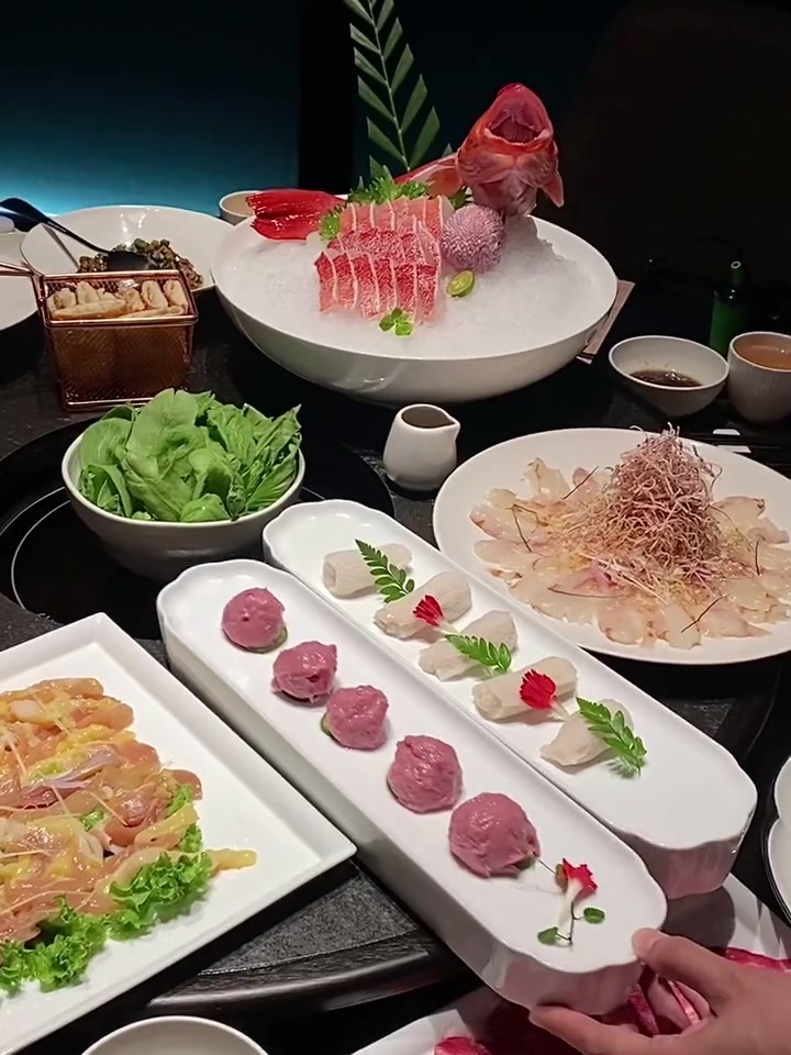 被美食治愈的一天地道顺德毋米粥底火锅真的好好吃啊