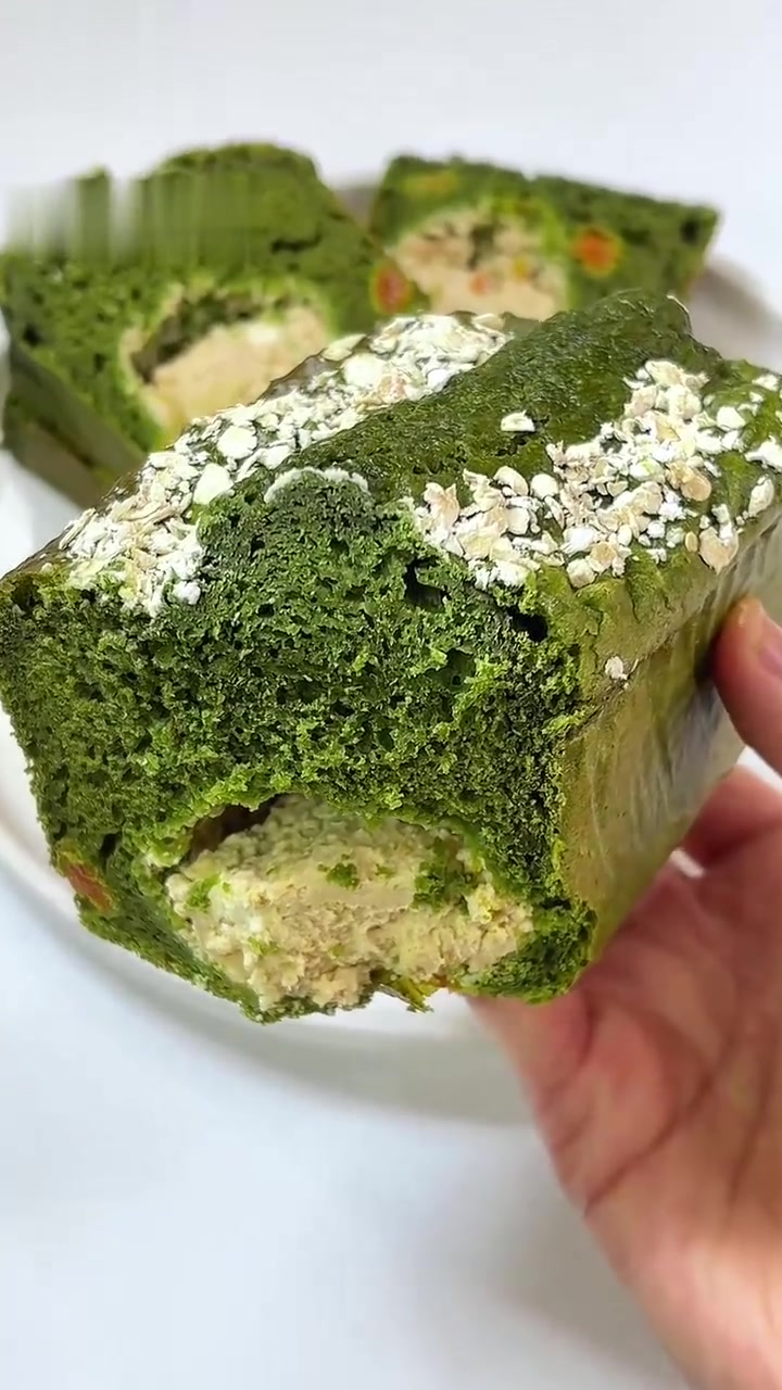 搅一搅就能做的低卡抹茶杏子磅蛋糕
