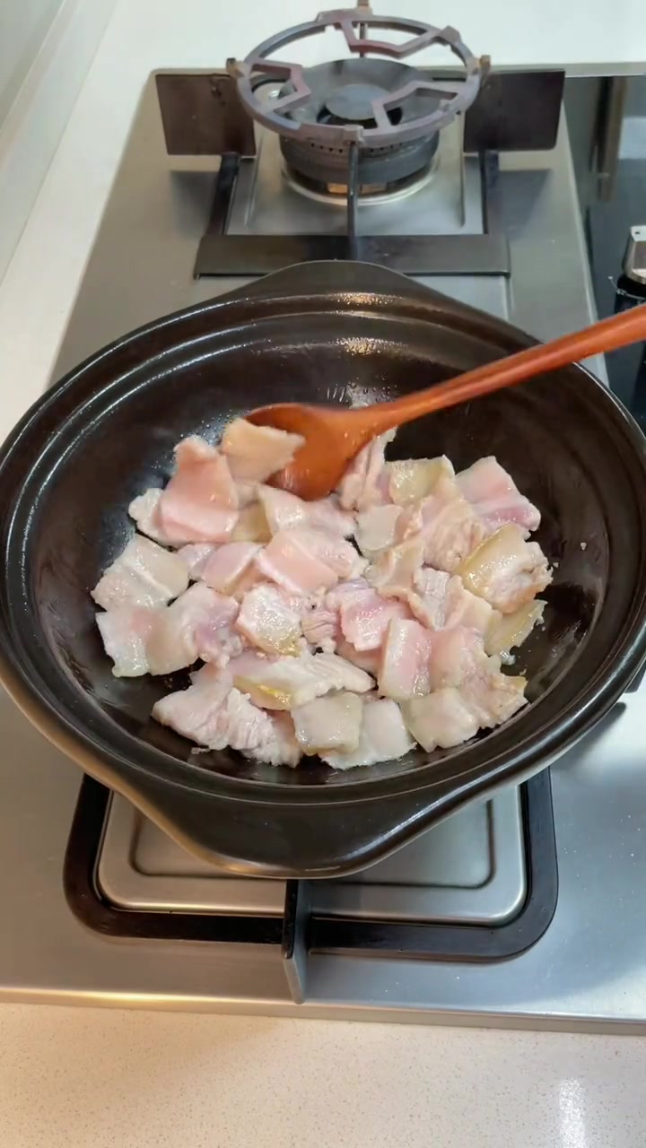 鲜香嫩滑的砂锅鲈鱼煲,这是我吃过最好吃又简单的做法了