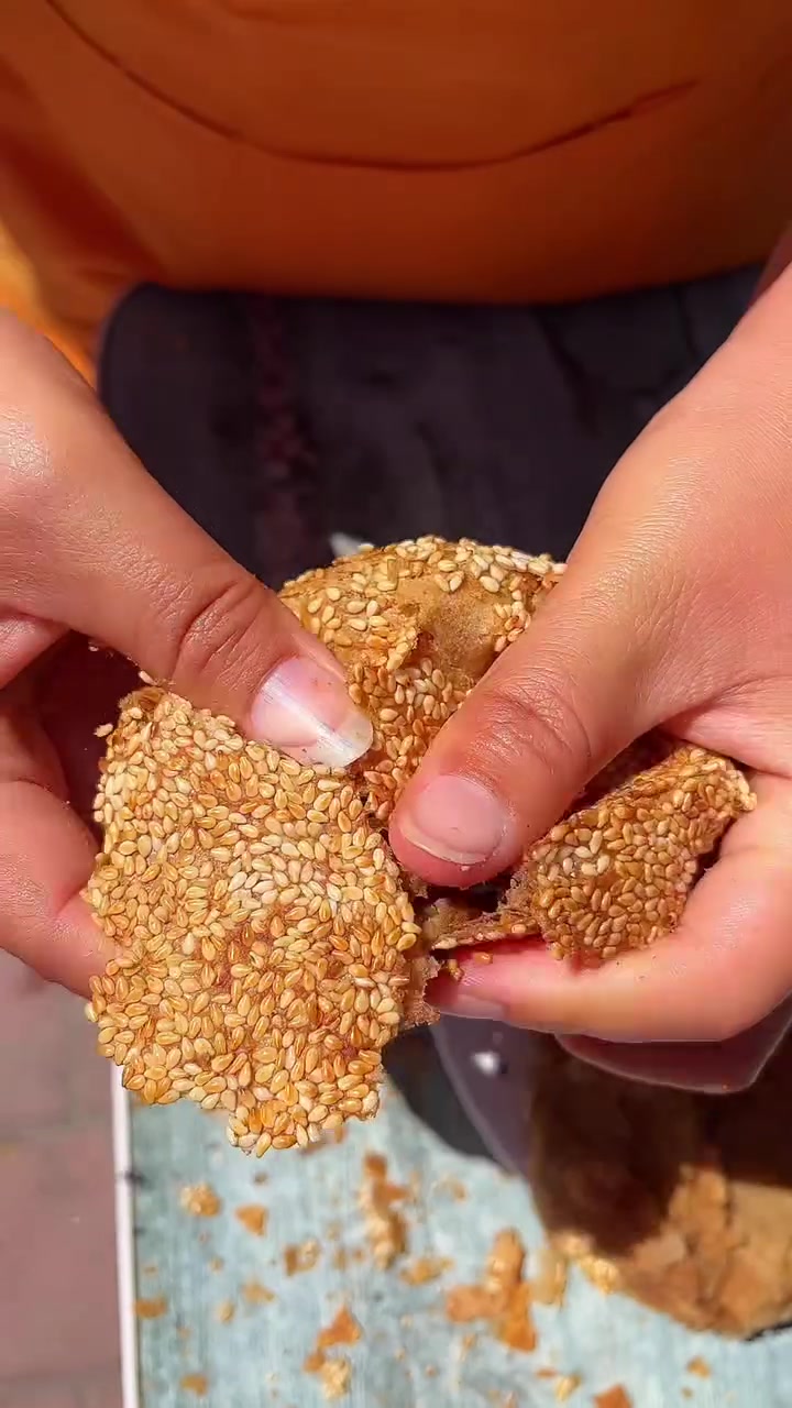 58岁定州马师傅的正宗麻酱烧饼制作秘诀