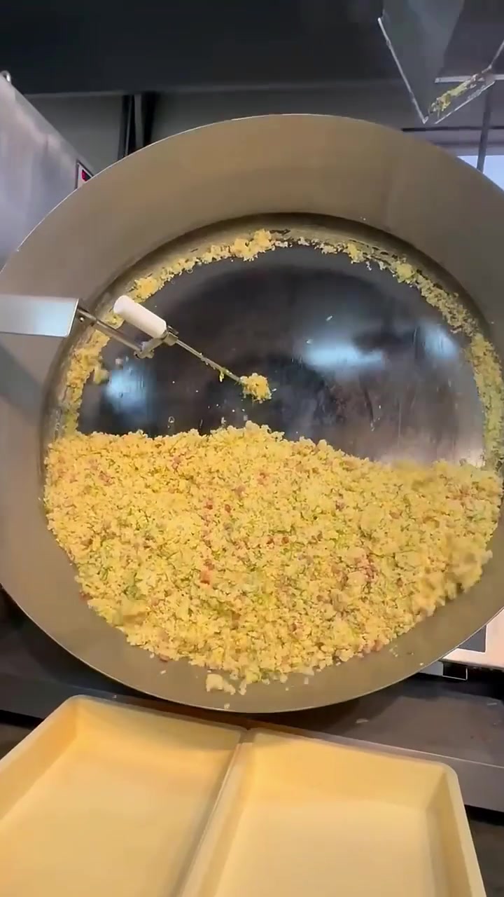 自动做饭机器人做蛋炒饭,这香味绝了!