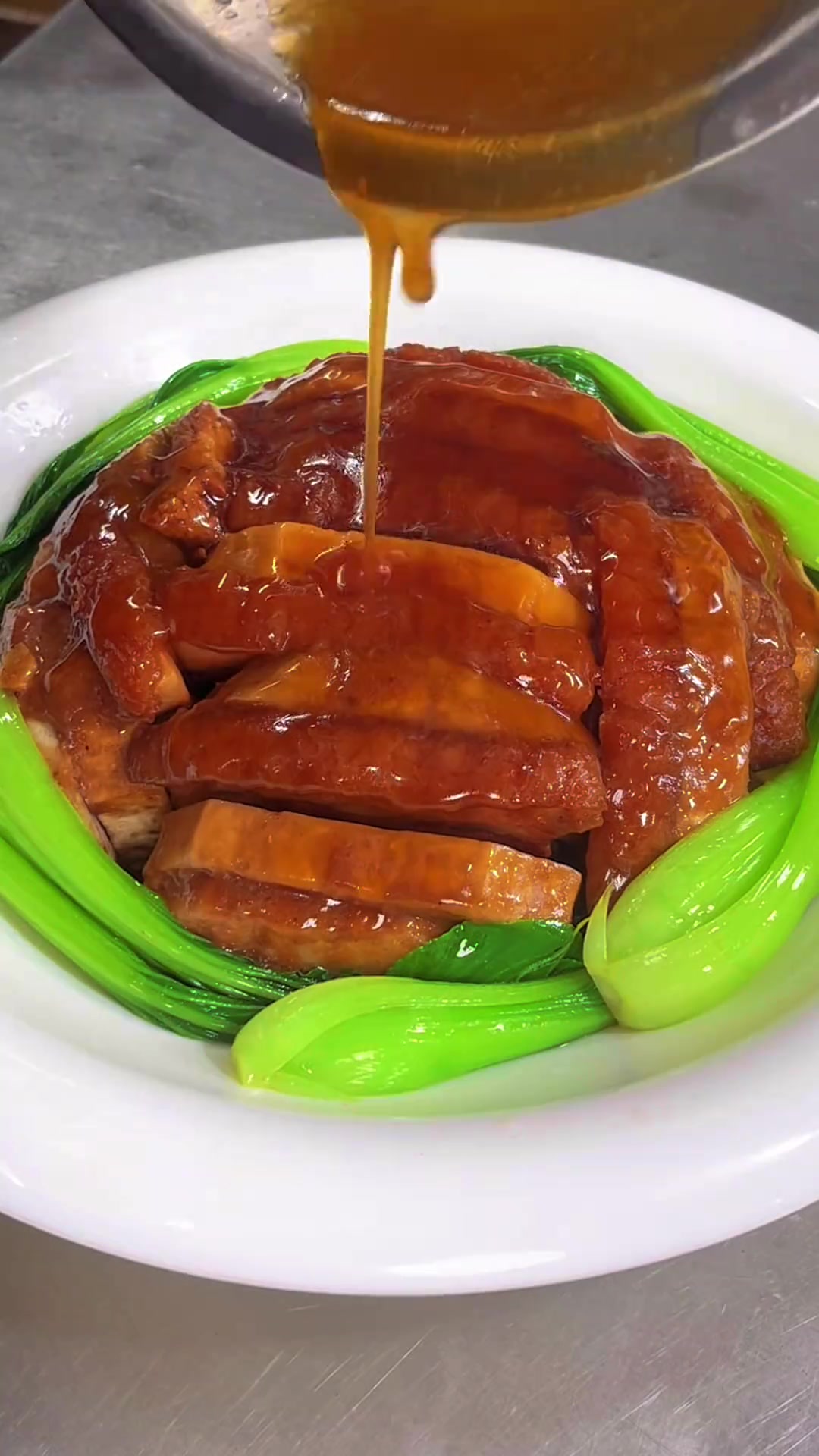 肥而不腻,一口沦陷,这口香芋扣肉简直是千年诱惑