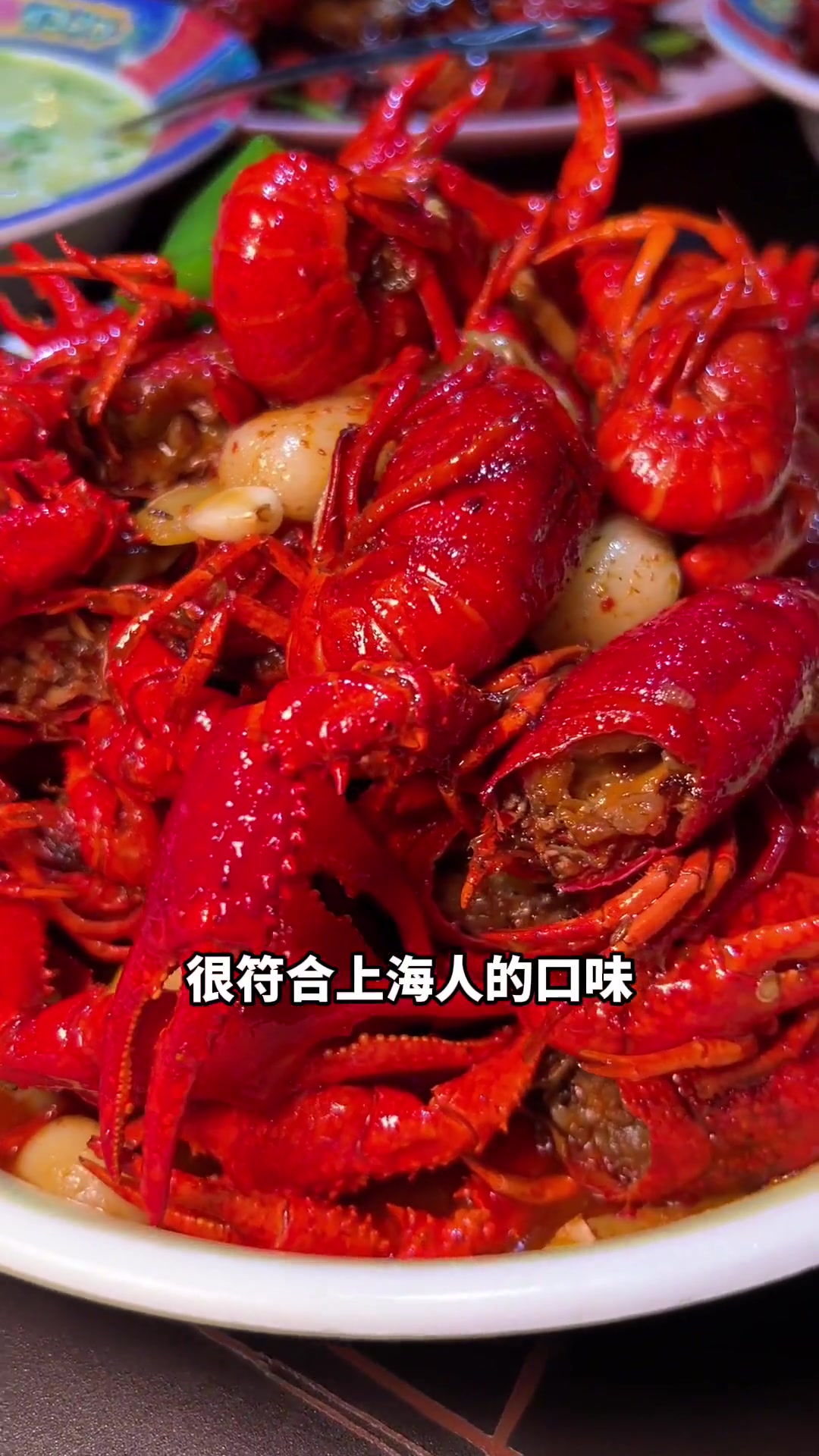 麻辣小龙虾加鸡爪鹌鹑蛋,超赞!