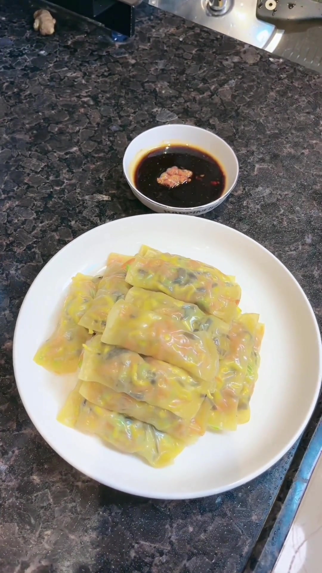 家常小吃蔬菜卷、素菜蒸饺好吃易做做法分享