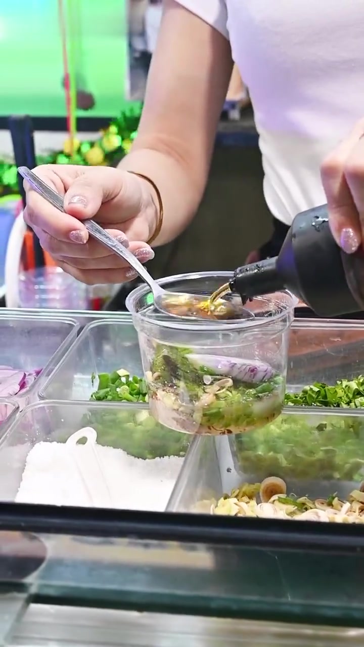 泰国曼谷跳跳虾,这也太炸裂了……