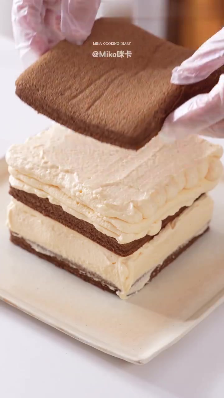 芒果奶冻巧克力蛋糕｜这搭配简直一口沦陷！