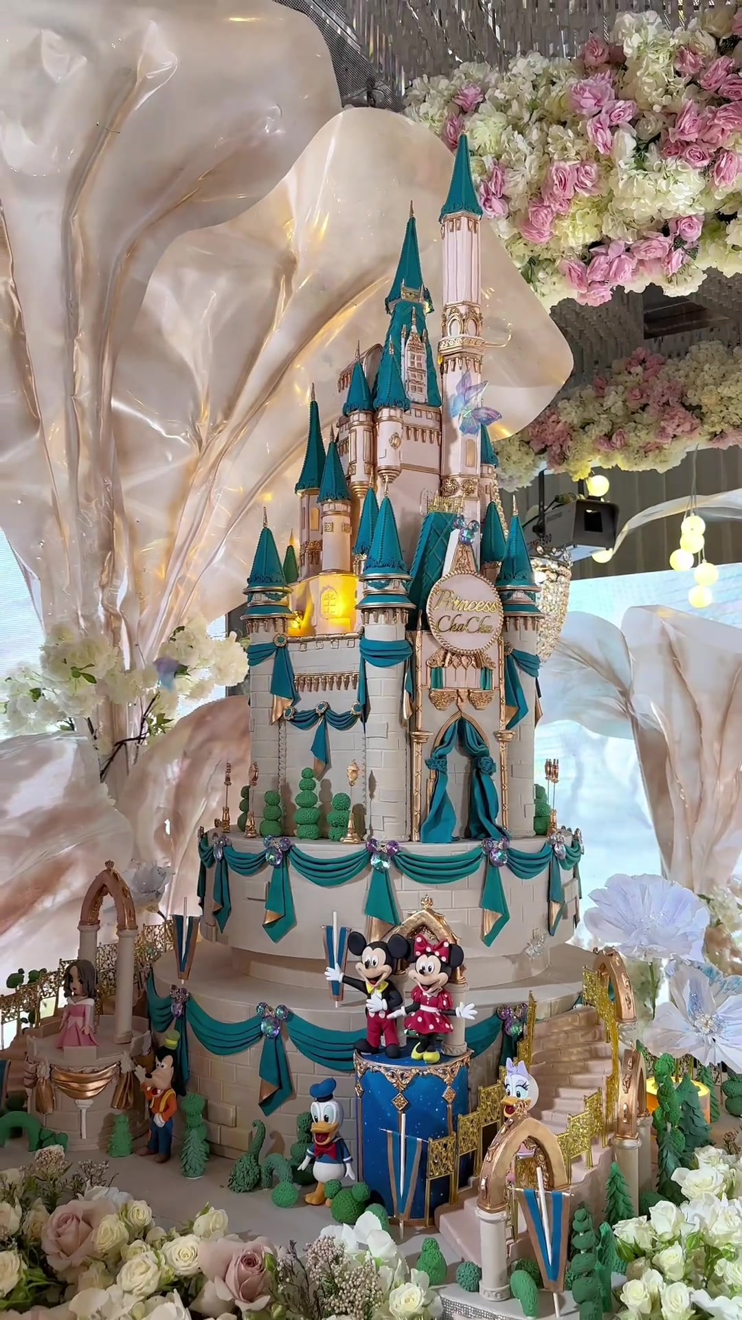 迪士尼城堡蛋糕,肖恩团队做的蛋糕也太好看了吧!