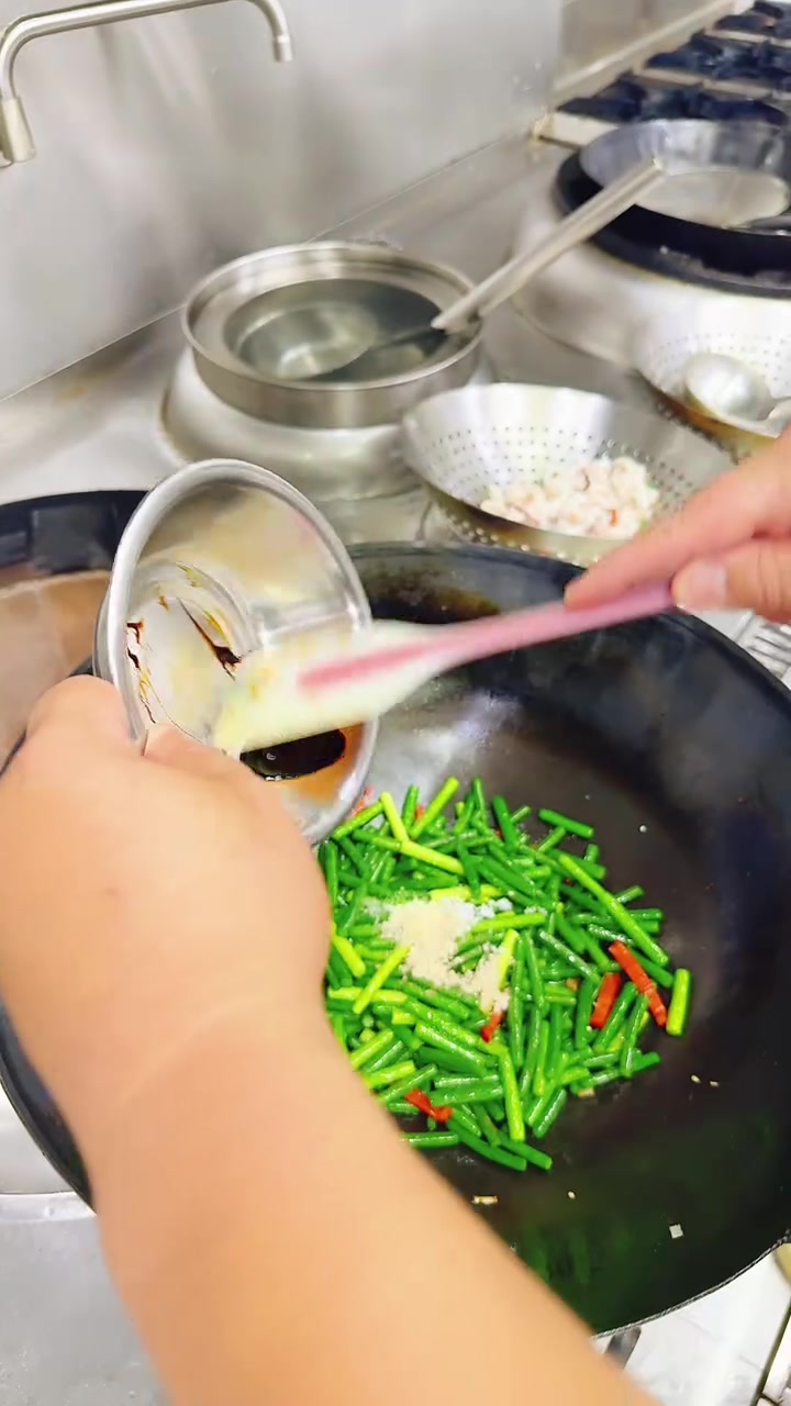 鱿鱼像我这样做又脆又嫩！