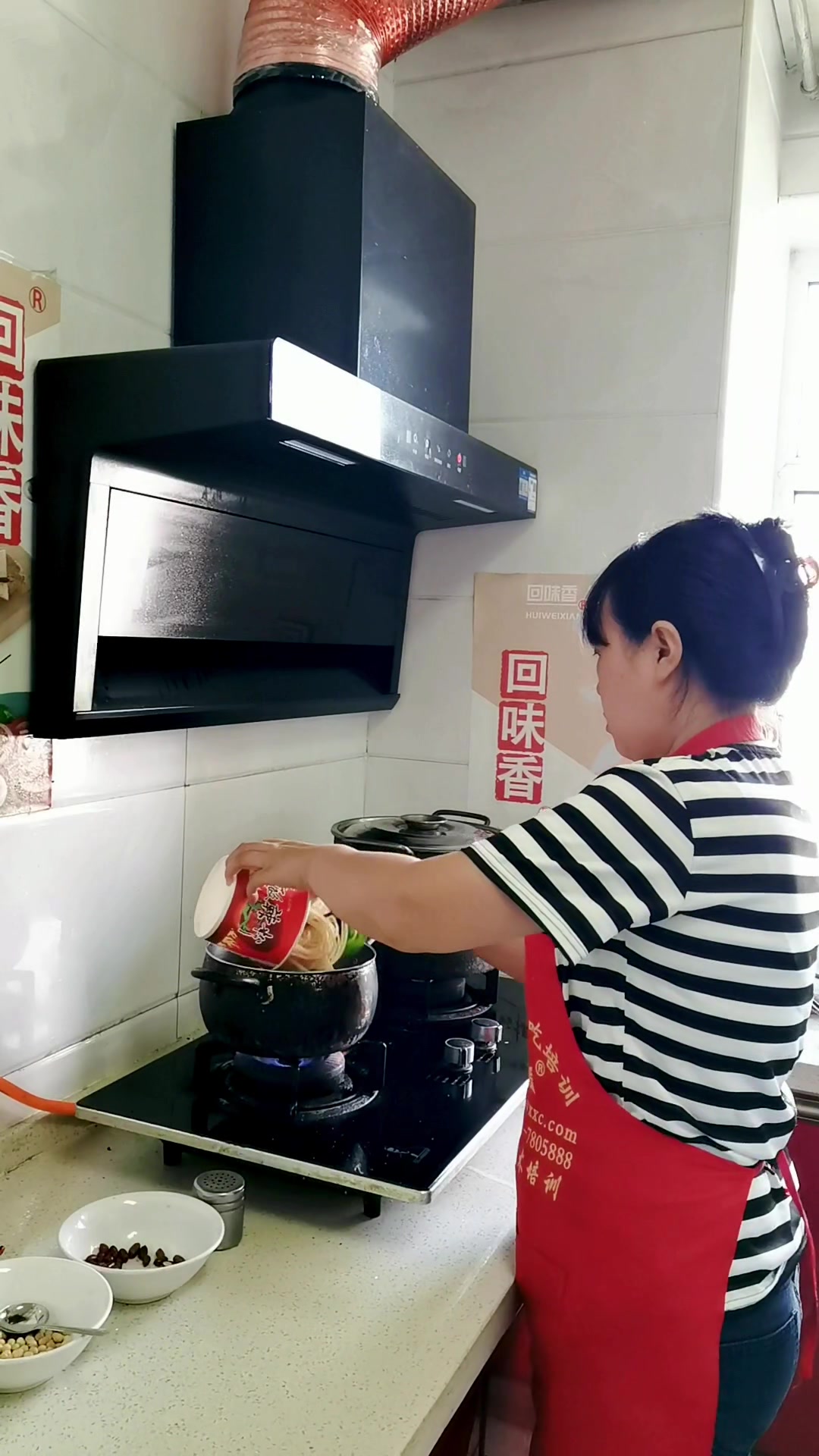 酸辣粉麻辣烫麻辣粉红油怎么香而不燥?老师傅这一招,试过都说好