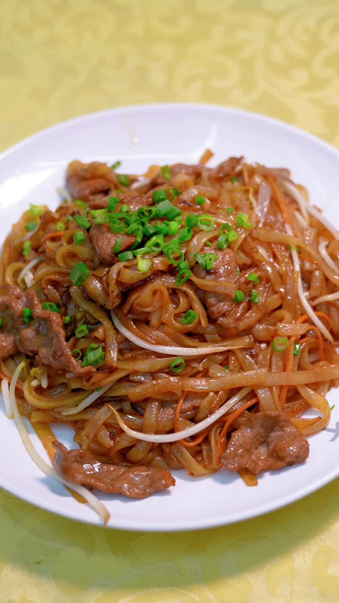 作为粤菜灵魂的干炒牛河是怎么来的呢?
