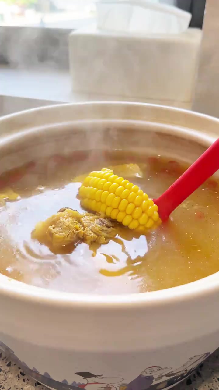 如果这辈子只允许喝一道汤的话，就是它——「虫草花龙骨汤」