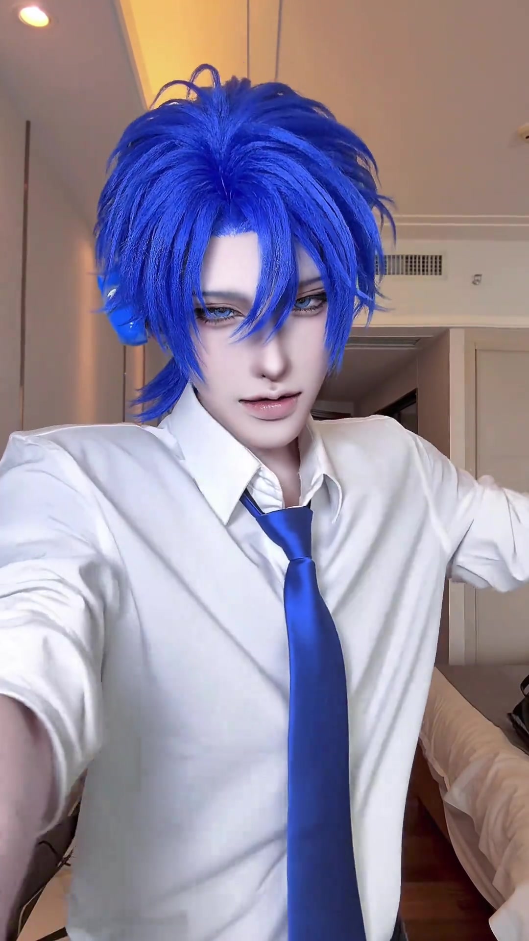 DeepSeek拟人演绎鞭子舞,OOC致歉