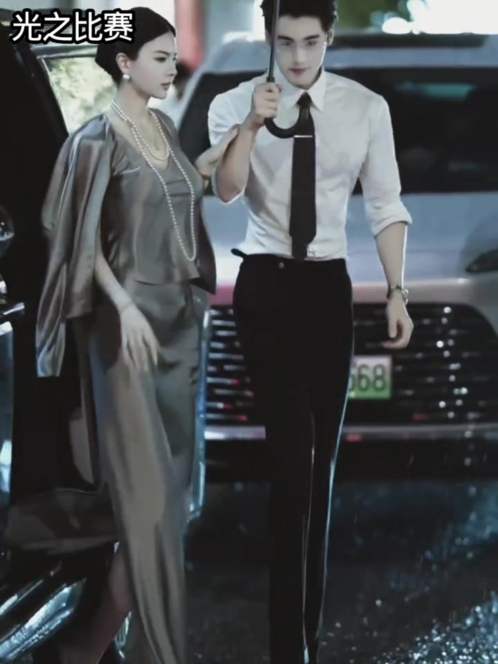 我参加了一场游戏 规则是互扇巴掌挨一巴掌奖 励一万块。旁边的女孩嘻嘻哈哈.还有 这种好事?