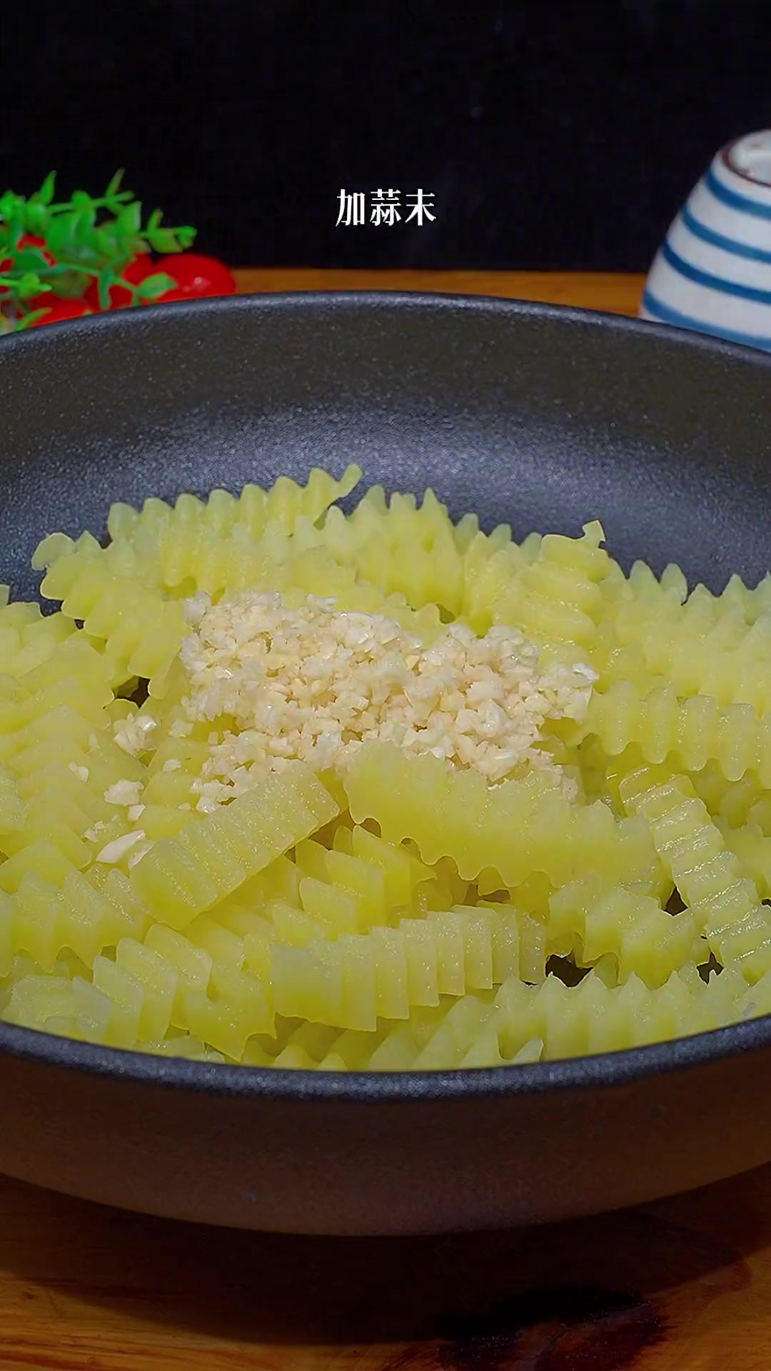 简单的凉拌土豆做法:好看又好吃