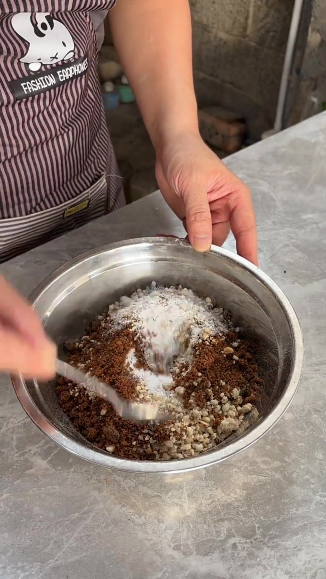 好久不吃糍粑,隔壁邻居菜园芭蕉树又要遭殃