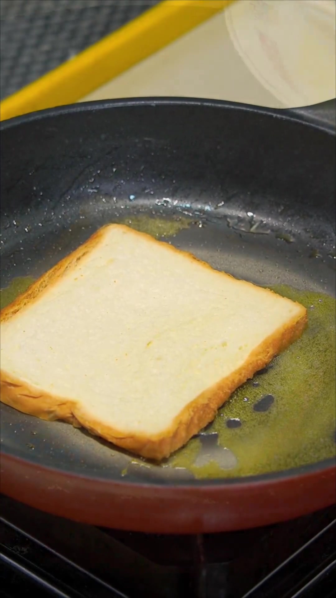 很难不爱的肉松面包卷！