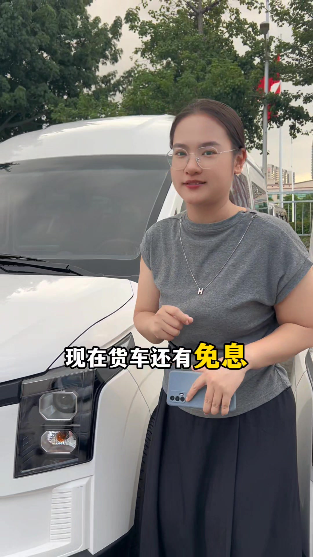 深圳五菱菱势黄金仓面包车