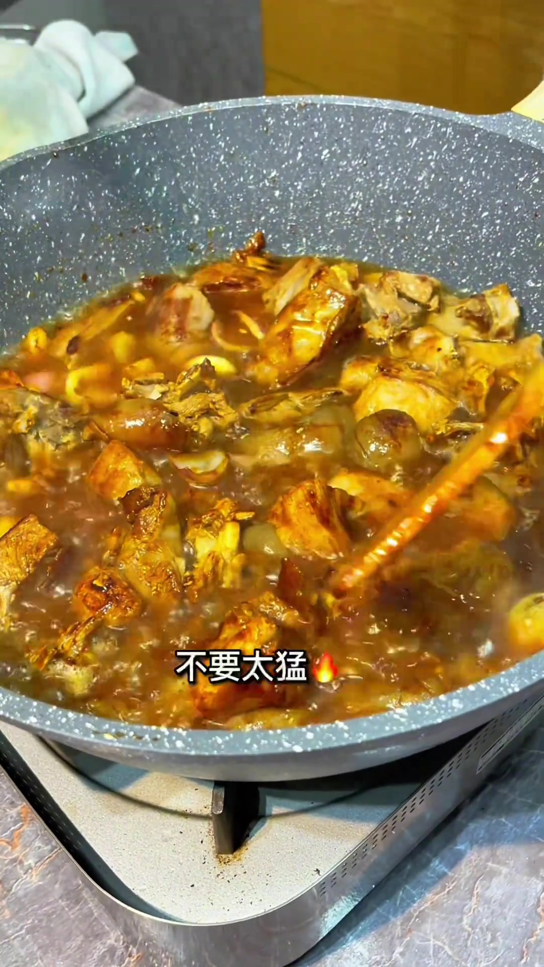 “支竹羊腩煲”肉香味浓值得推荐